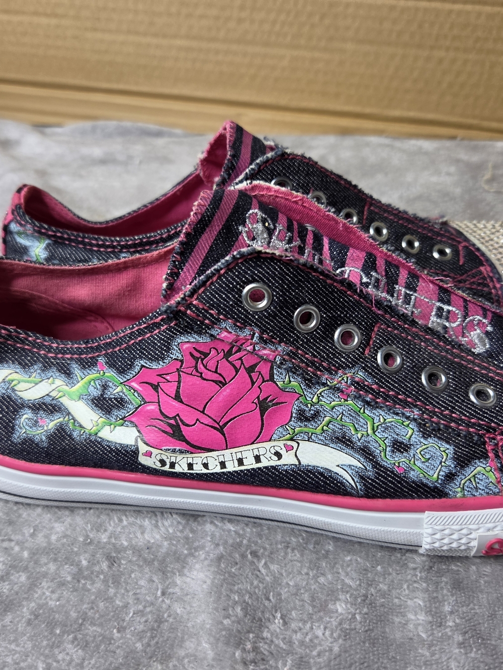 Skechers Twinkle Toes Womens Sneakers Pink Black Striped Canvas Laceless Y2K - Picture 5 of 11
